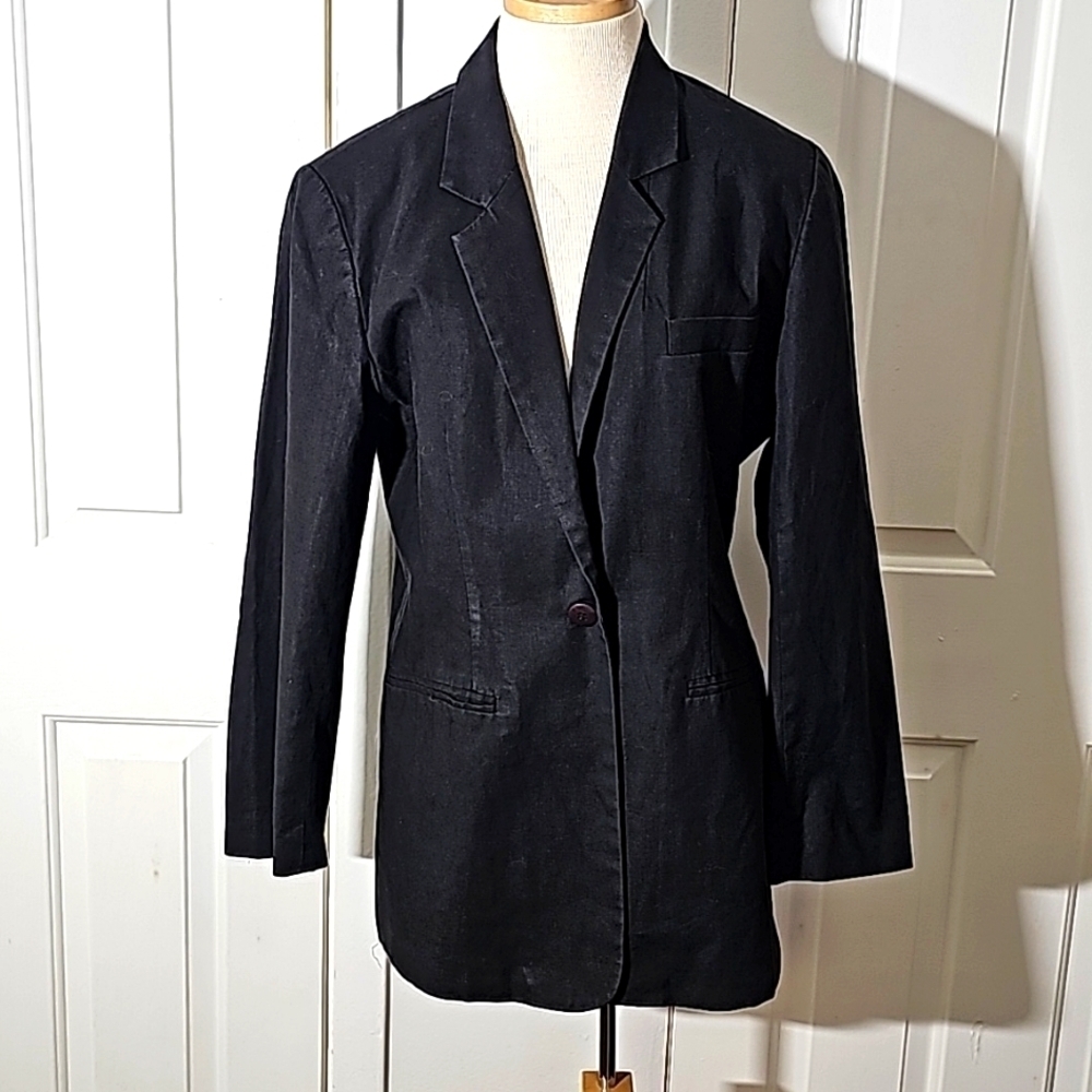 Newport News‎ women's blazer. Black size 12. 55% linen 45% cotton.